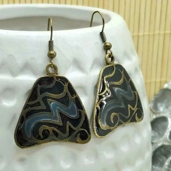 Vintage Antiqued Enamel Earrings Gray Triangle Art Deco - Picture 1 of 7